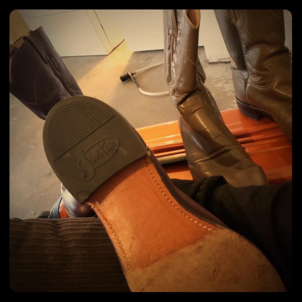 Justin mens western cowboy boots